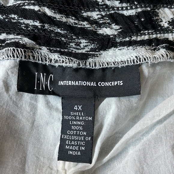 INC Plus Tribe DC mid rise wide leg black & white print pants for women 4X - Picture 6 of 10